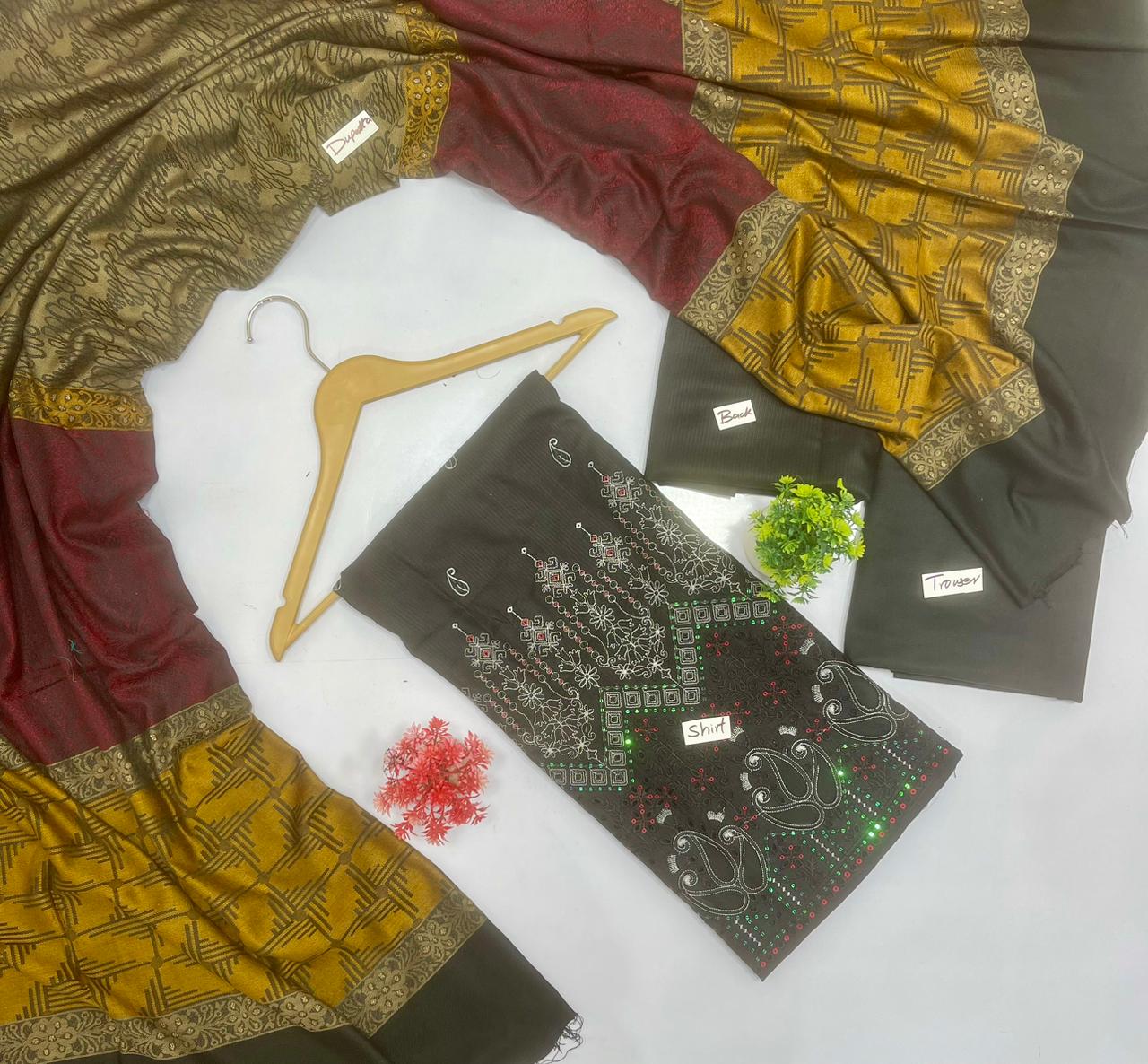 Daman Applic Heavy Embroidery Dhanak (6 Suits)