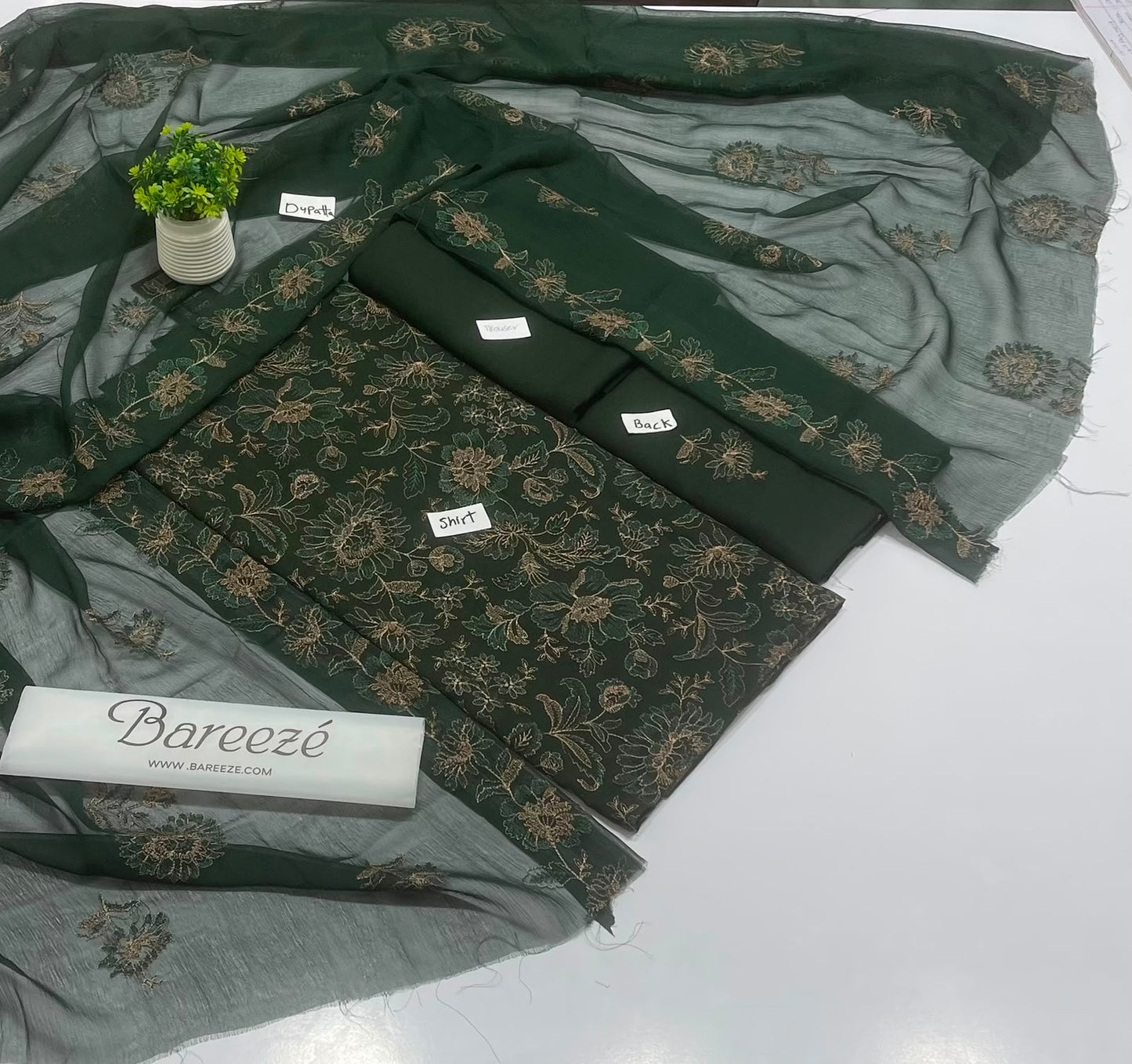 Original Brand Bareeza Chawla Karandi 3 Pc (6 Suits )