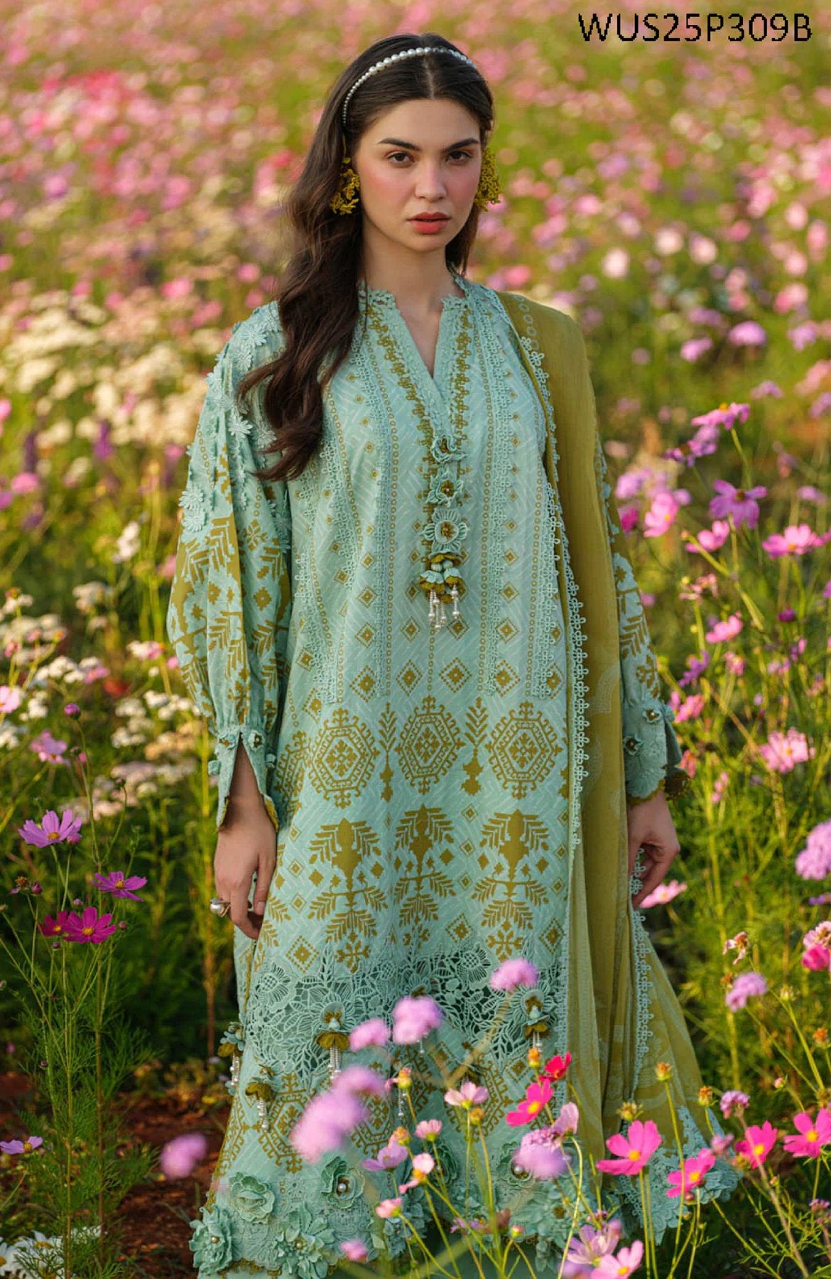 BONANZA SATRANGI DIGITAL PRINTRD LAWN (Set -Pack Of 10 Suits )