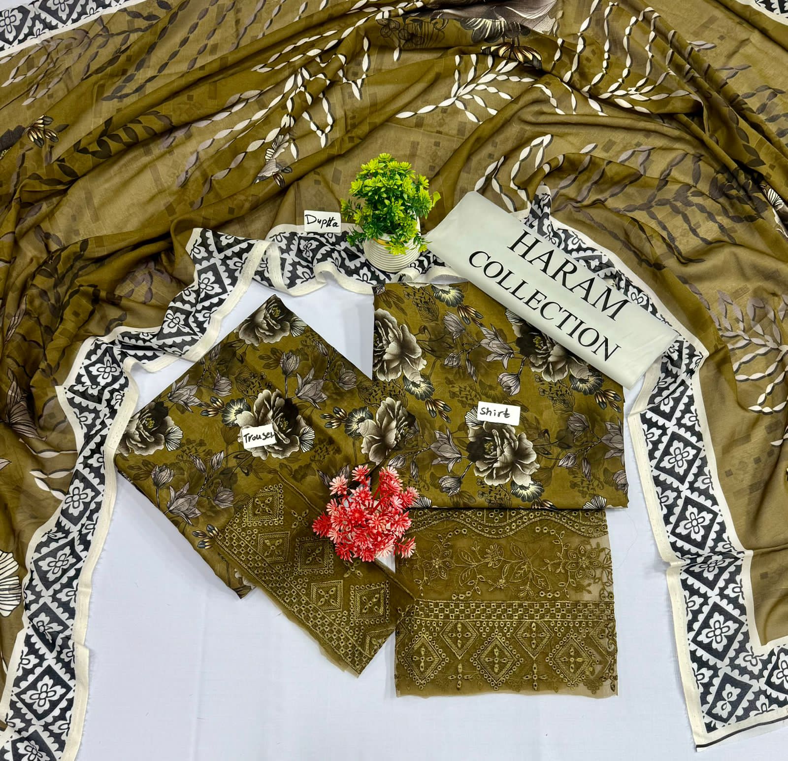 ORIGINAL BRAND HARAM COLLECTION  3PC DIGITAL PRINT LAWN 5 SUITS A