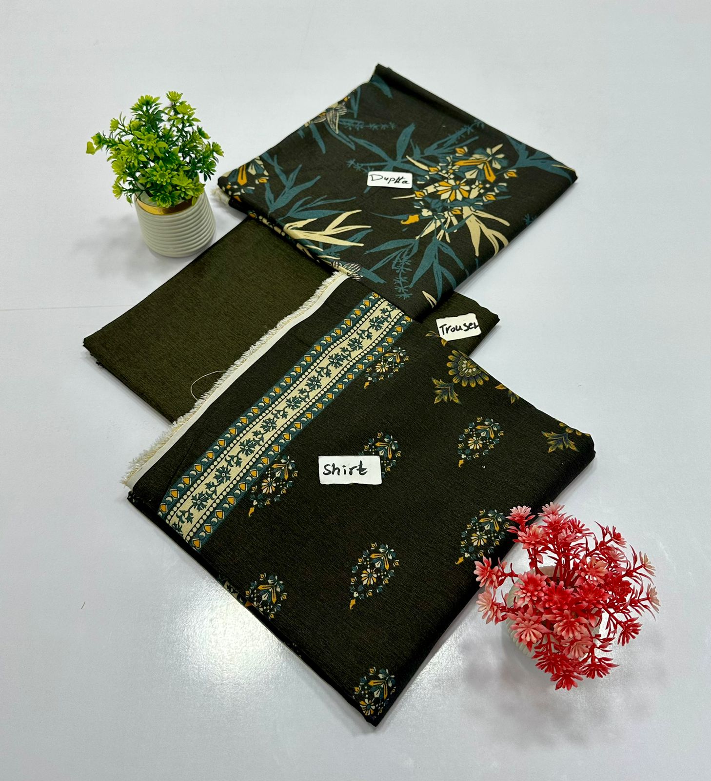 CHARCOAL 3 PIECE SHAMRAY LINEN 4 SUITS B